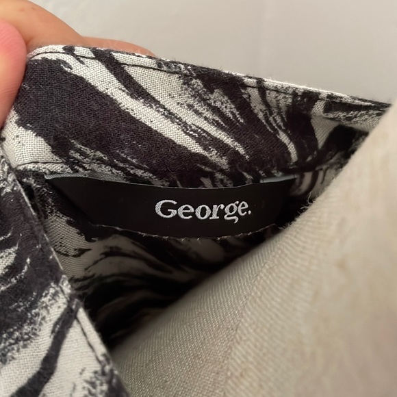 Striking Black & White Floaty Trouser Jumpsuit - Aus Size 12 - George at Asda - Picture 9 of 16